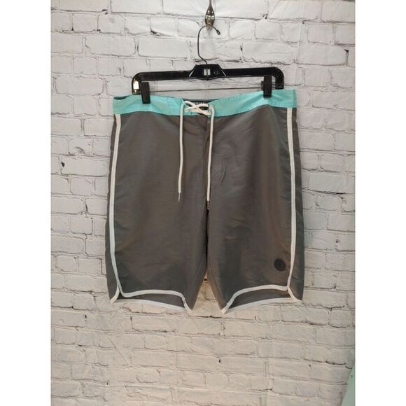 Indigenous Freedom Mens Size Medium Grey/White/Mint Swim Shorts. - Picture 5 of 5